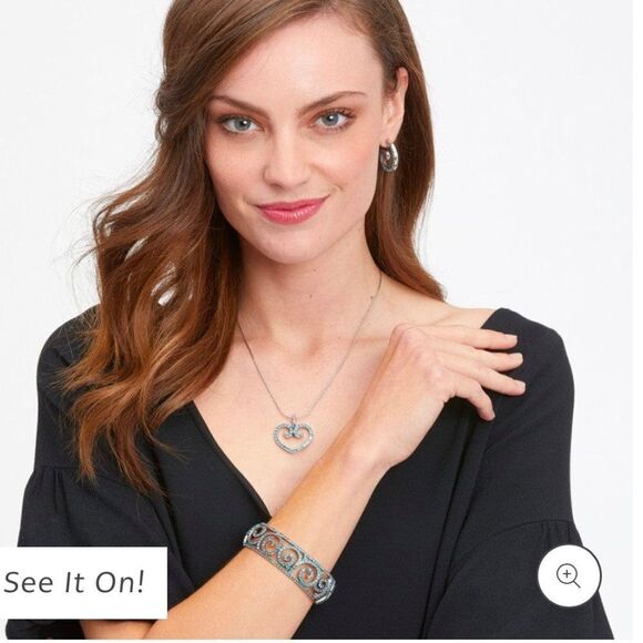 Brighton Sea of Love Crystal Hinged Bangle Bracelet NWT - Picture 9 of 9